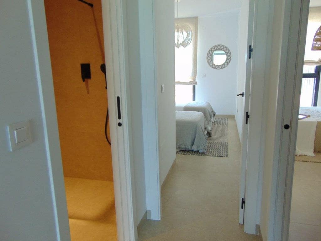 2 sypialnia Apartament przy plaży na sprzedaż w Mar de Cristal z basenem garażem - 280 000 € (Ref: 10006113)