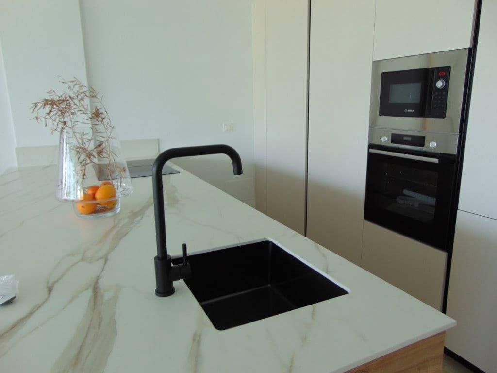 2 sypialnia Apartament przy plaży na sprzedaż w Mar de Cristal z basenem garażem - 280 000 € (Ref: 10006113)