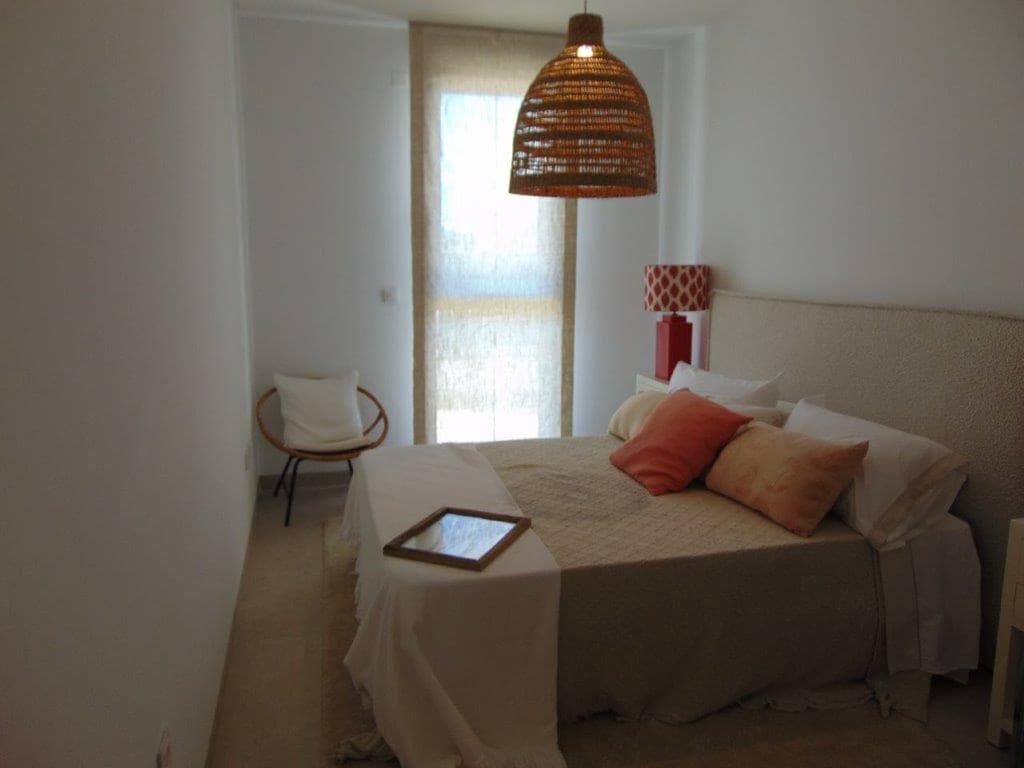 2 sypialnia Apartament przy plaży na sprzedaż w Mar de Cristal z basenem garażem - 280 000 € (Ref: 10006113)