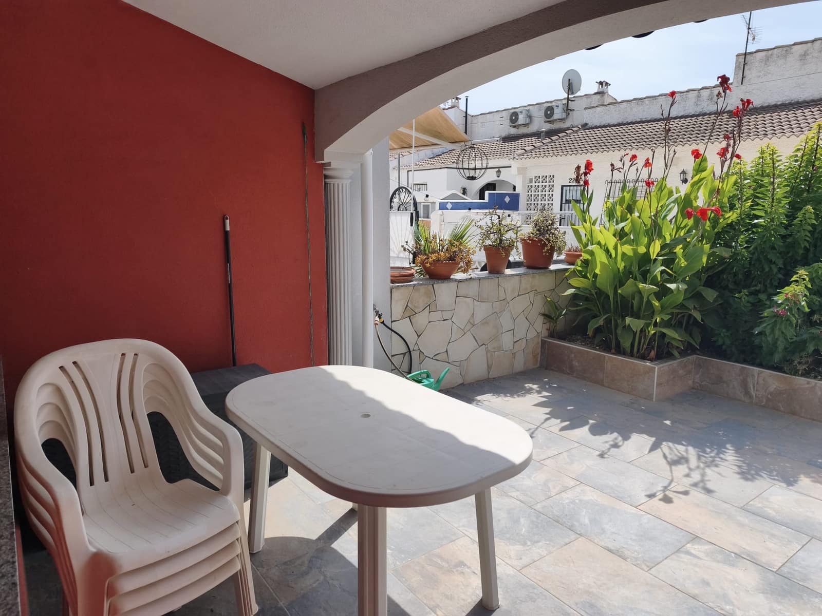 4 soveværelse Byhus til salg i El Limonar med swimmingpool - € 198.000 (Ref: 10118504)