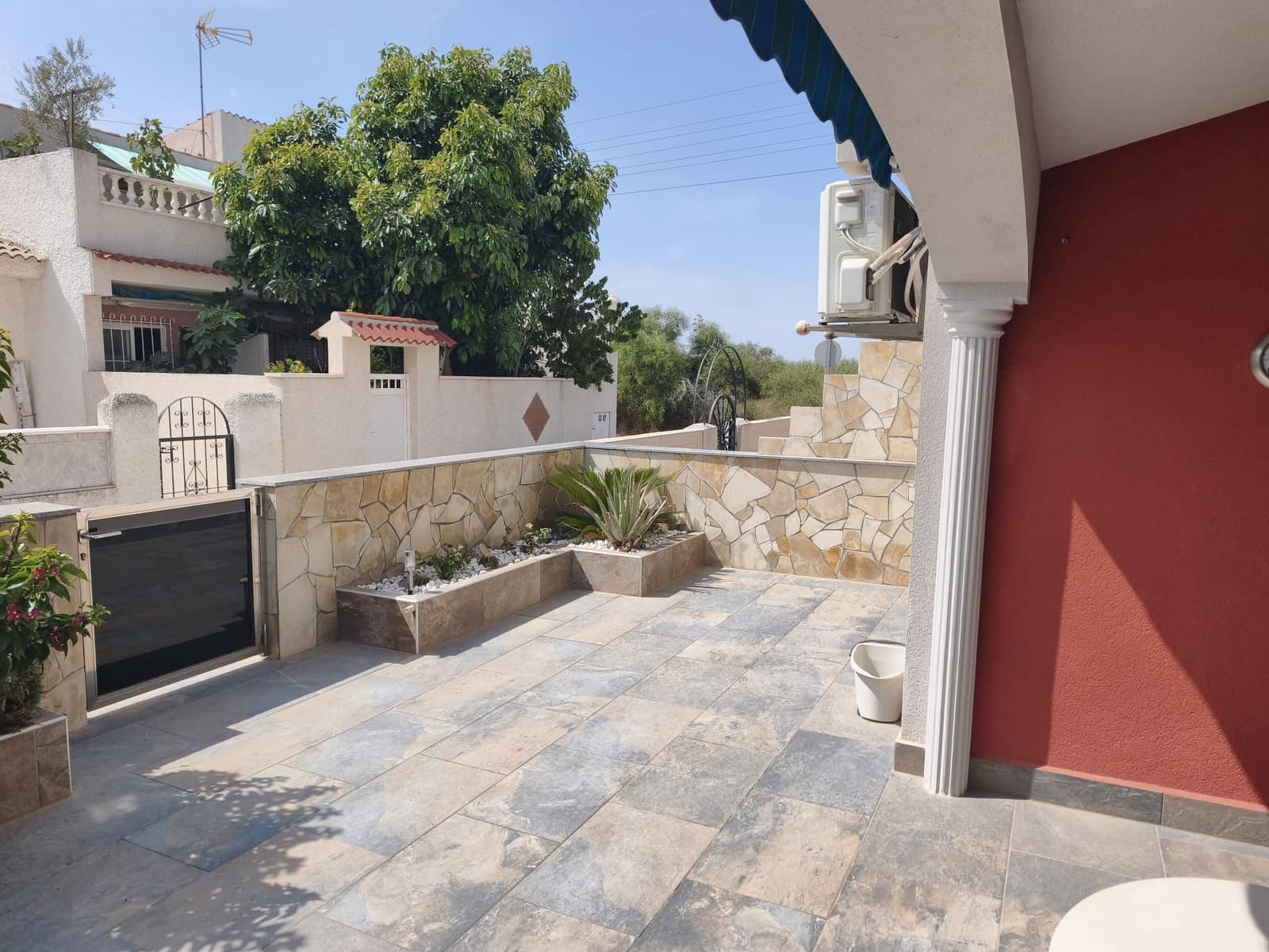 4 soveværelse Byhus til salg i El Limonar med swimmingpool - € 198.000 (Ref: 10118504)