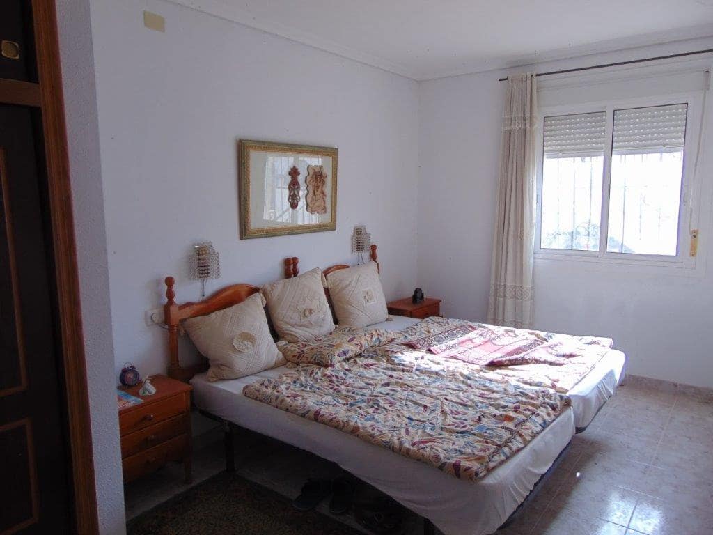2 bedroom Terraced Villa for sale in Los Alcazares with garage - € 135,000 (Ref: 7786465)