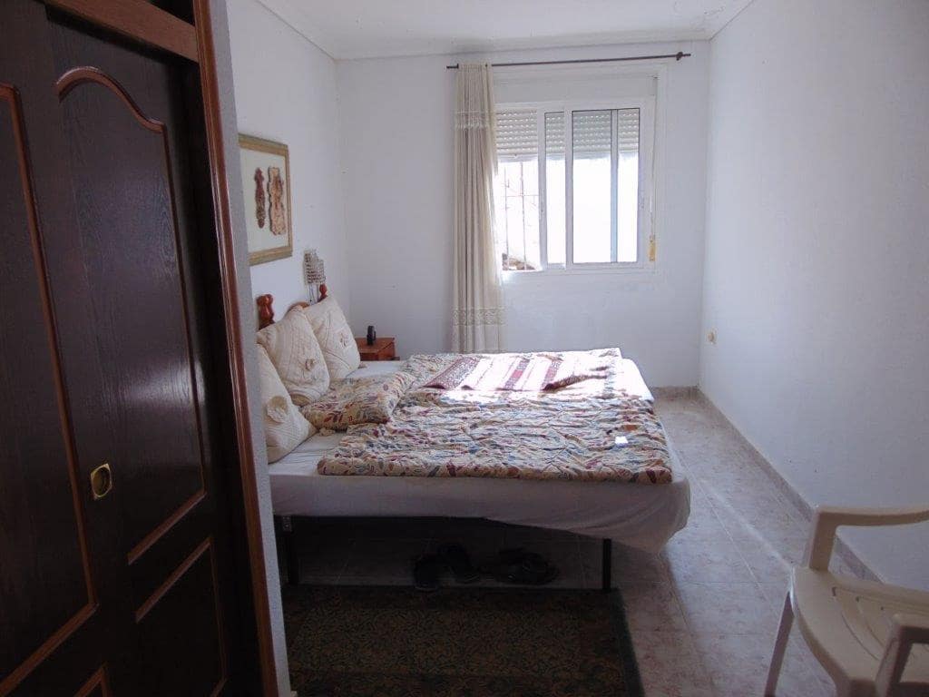 2 bedroom Terraced Villa for sale in Los Alcazares with garage - € 135,000 (Ref: 7786465)