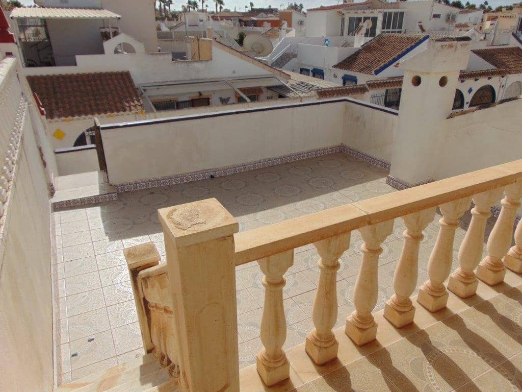 2 bedroom Terraced Villa for sale in Los Alcazares with garage - € 135,000 (Ref: 7786465)