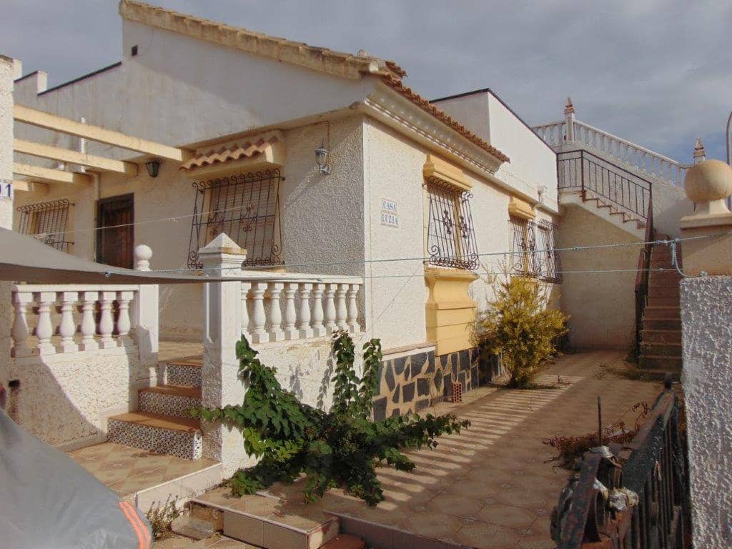 2 bedroom Terraced Villa for sale in Los Alcazares with garage - € 135,000 (Ref: 7786465)