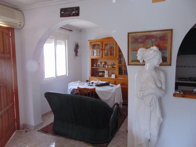 2 bedroom Terraced Villa for sale in Los Alcázares with garage - € 135,000 (Ref: 7786465)