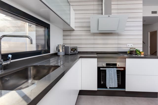 3 soverom Villa til salgs i Pilar de la Horadada med svømmebasseng garasje - € 392 000 (Ref: 8616580)