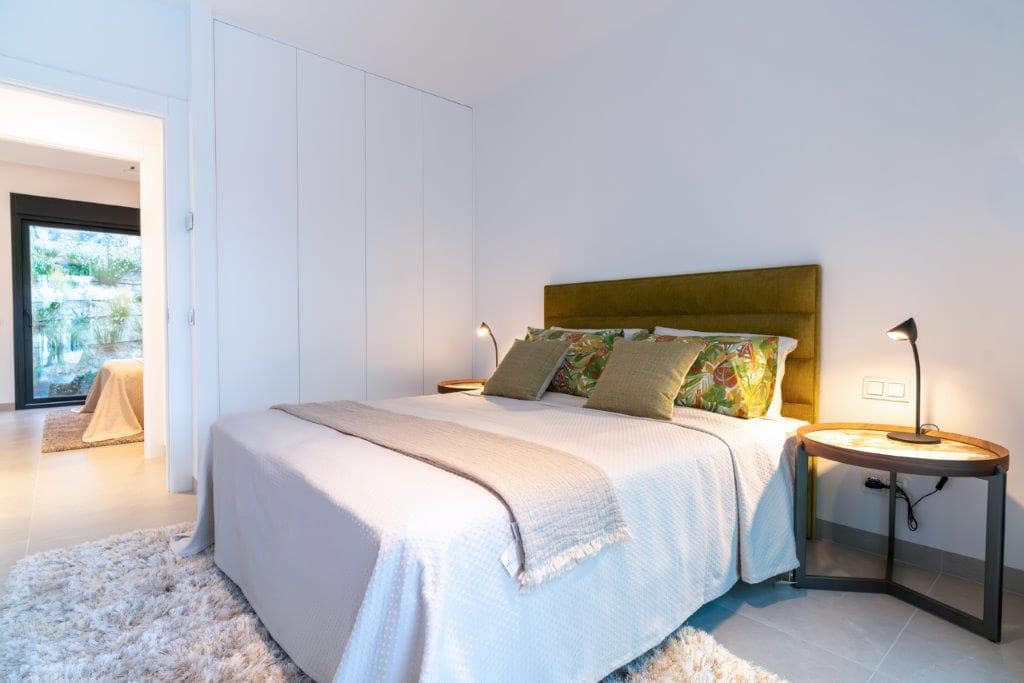 3 soverom Villa til salgs i Las Colinas Golf med svømmebasseng garasje - € 1 150 000 (Ref: 8731970)