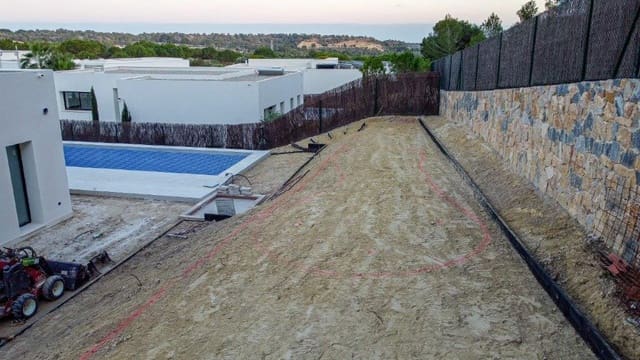 3 quarto Moradia para venda em Las Colinas Golf, Orihuela com piscina - 1 000 000 € (Ref: 8731971)