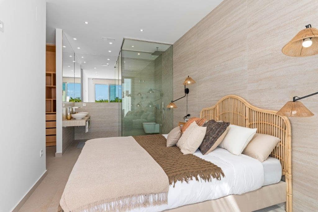 3 bedroom Villa for sale in Rojales with pool garage - € 529,000 (Ref: 8762650)