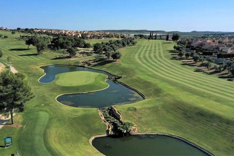 3 soveværelse Villa til salg i Almoradi med swimmingpool garage - € 1.118.999 (Ref: 9081067)