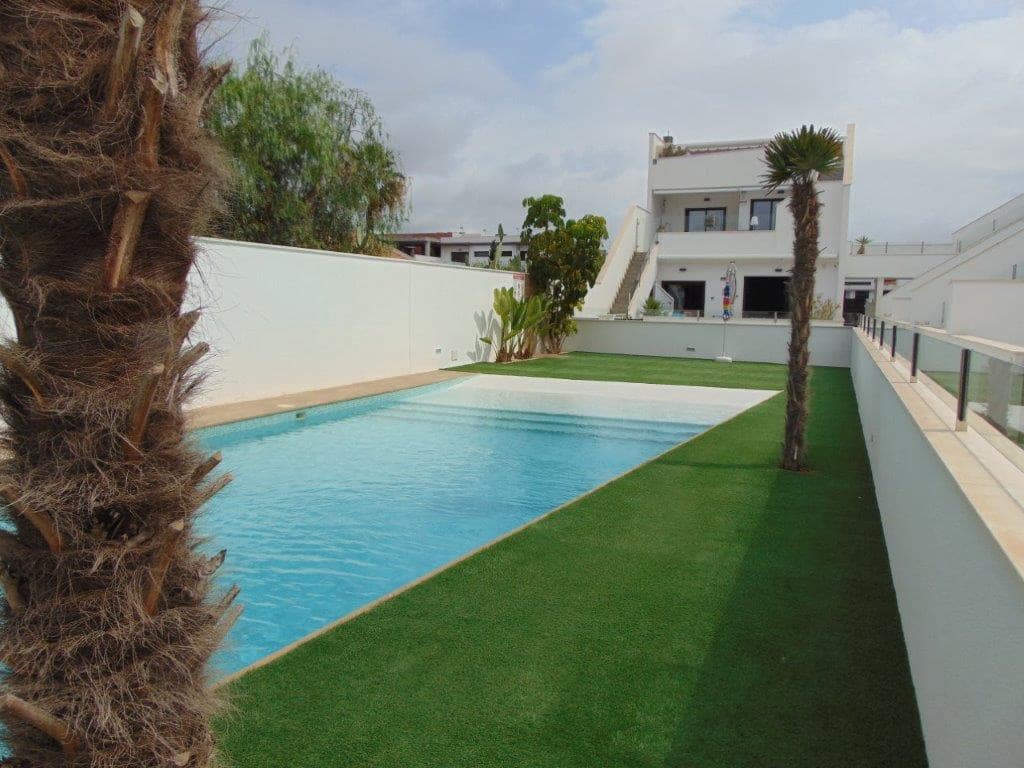 2 soveværelse Lejlighed til salg i Pilar de la Horadada med swimmingpool garage - € 229.000 (Ref: 9136358)