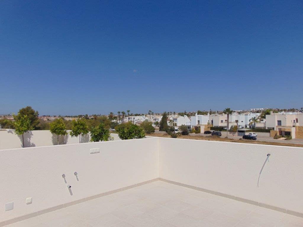 2 bedroom Penthouse for sale in Rojales with pool garage - € 299,000 (Ref: 9872843)