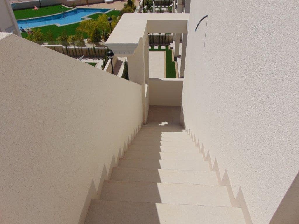 2 bedroom Penthouse for sale in Rojales with pool garage - € 299,000 (Ref: 9872843)