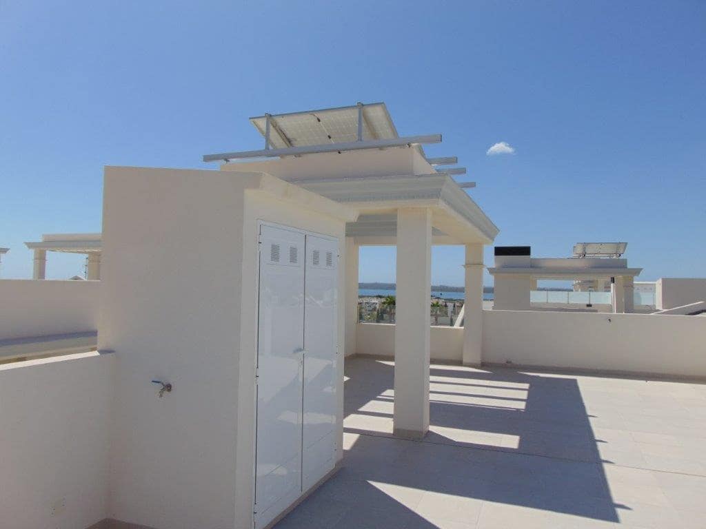 2 bedroom Penthouse for sale in Rojales with pool garage - € 299,000 (Ref: 9872843)