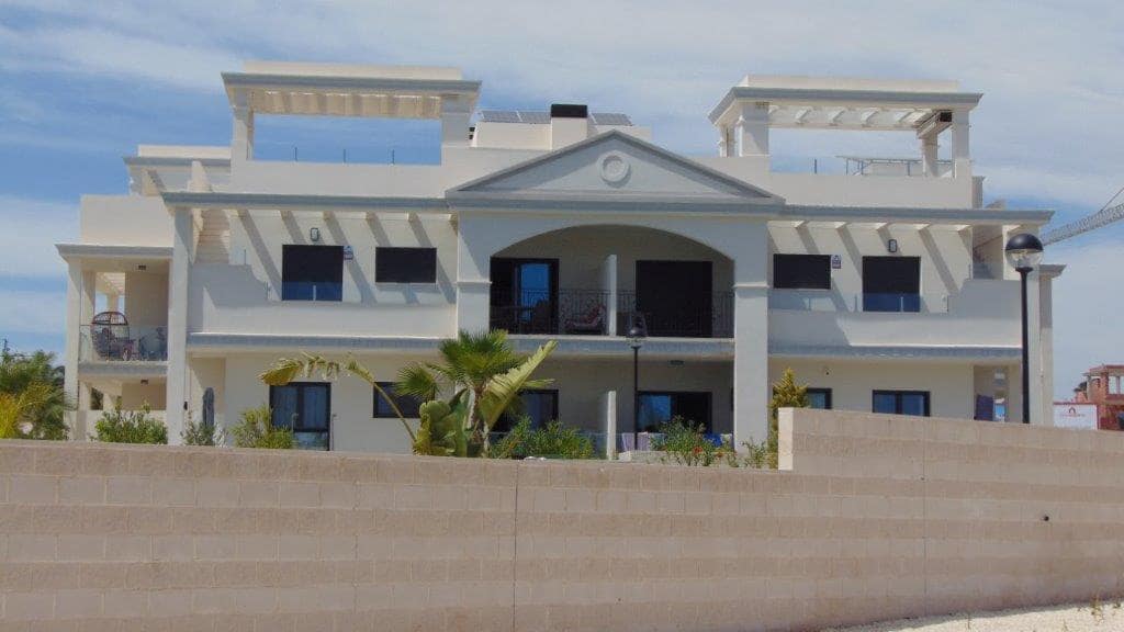 2 bedroom Penthouse for sale in Rojales with pool garage - € 299,000 (Ref: 9872843)