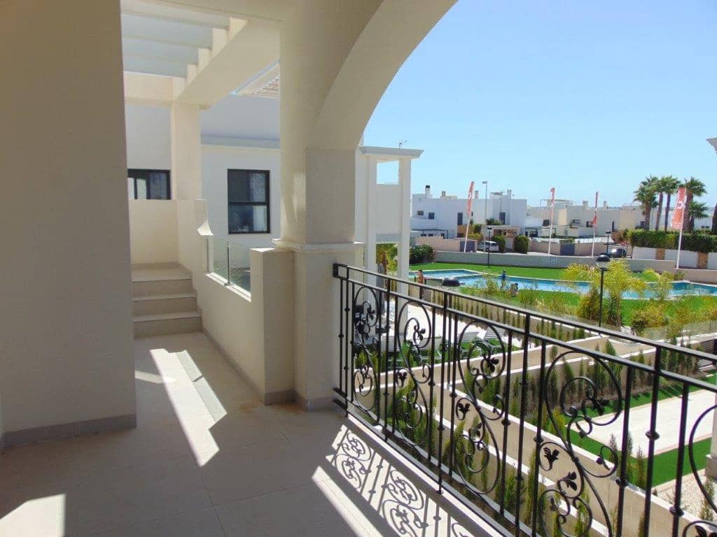 2 bedroom Penthouse for sale in Rojales with pool garage - € 299,000 (Ref: 9872843)
