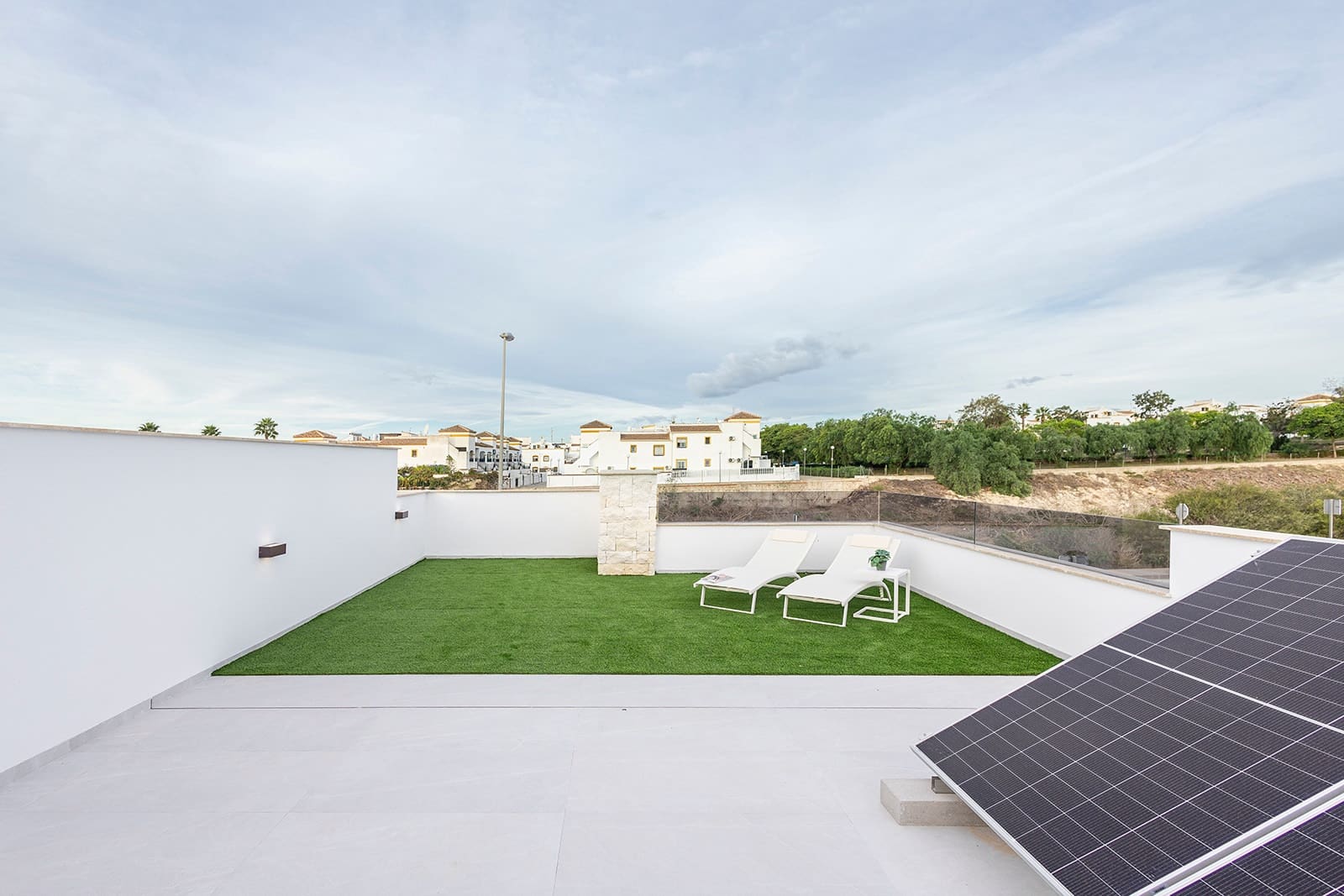 1 soverom Rekkehus til salgs i Orihuela med svømmebasseng garasje - € 356 000 (Ref: 9994513)