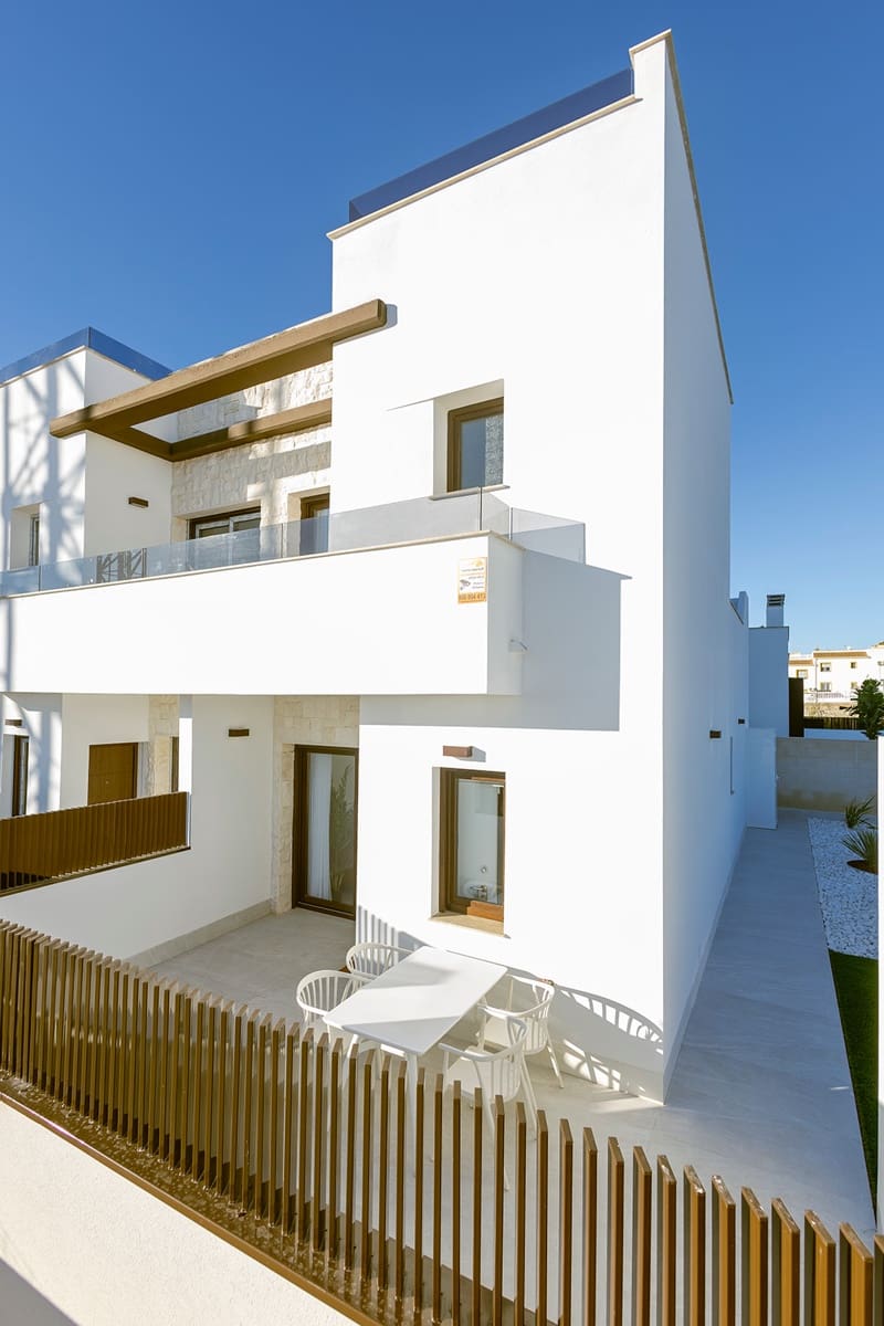 3 soveværelse Rækkehus til salg i Orihuela med swimmingpool garage - € 315.000 (Ref: 9994542)