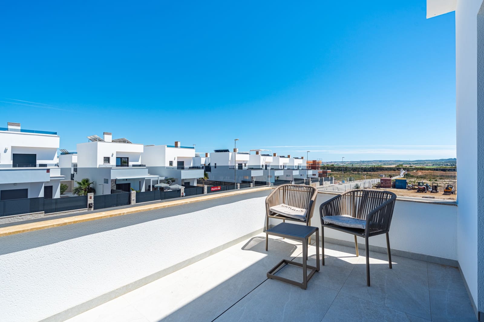 Chalet de 4 habitaciones en Orihuela en venta con piscina garaje - 649.000 € (Ref: 9994555)
