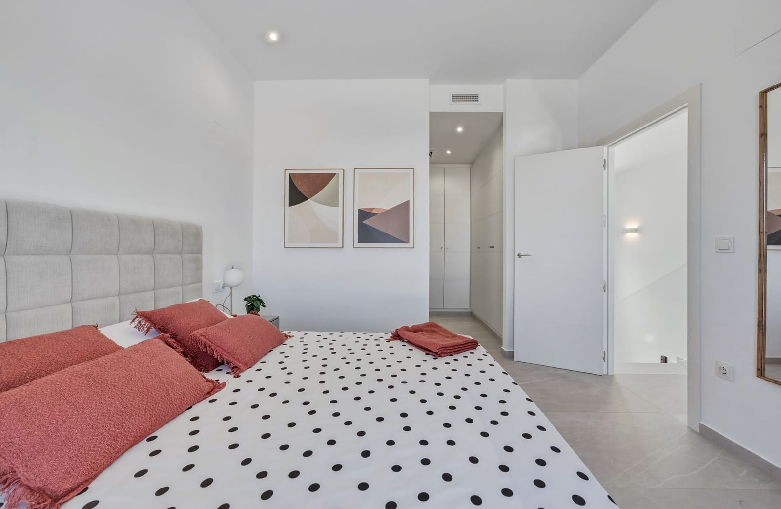 Chalet de 4 habitaciones en Orihuela en venta con piscina garaje - 649.000 € (Ref: 9994555)