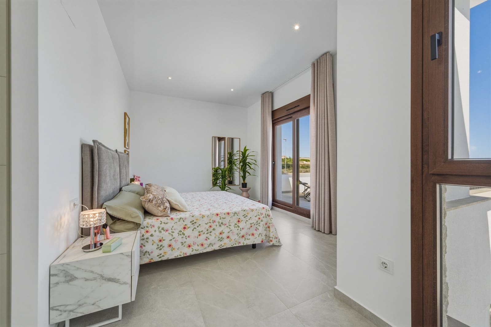 Chalet de 4 habitaciones en Orihuela en venta con piscina garaje - 649.000 € (Ref: 9994555)