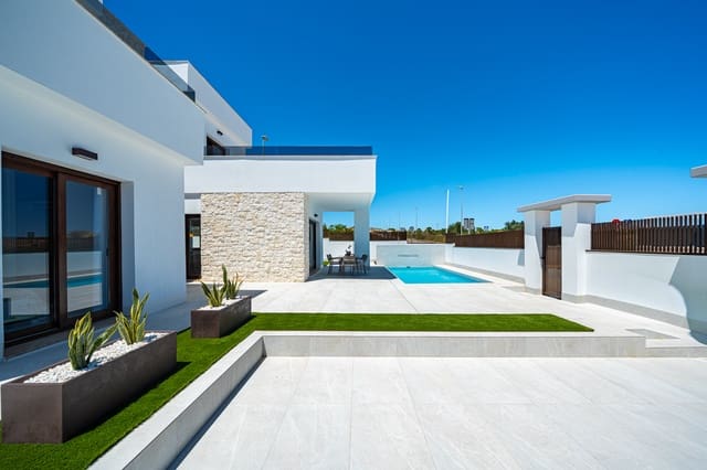 Chalet de 4 habitaciones en Orihuela ciudad, Orihuela en venta con piscina garaje - 649.000 € (Ref: 9994555)