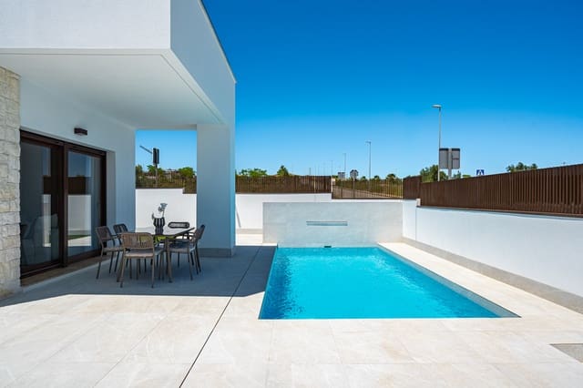 Chalet de 4 habitaciones en Orihuela ciudad, Orihuela en venta con piscina garaje - 649.000 € (Ref: 9994555)