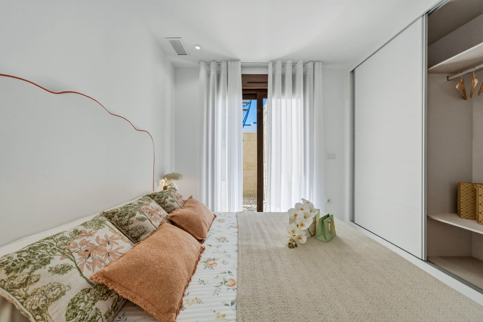 Chalet de 4 habitaciones en Orihuela en venta con piscina garaje - 649.000 € (Ref: 9994555)