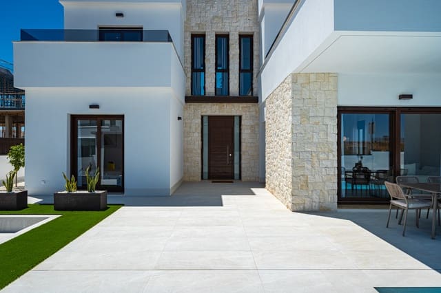 Chalet de 4 habitaciones en Orihuela ciudad, Orihuela en venta con piscina garaje - 649.000 € (Ref: 9994555)