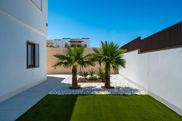 Chalet de 4 habitaciones en Orihuela ciudad, Orihuela en venta con piscina garaje - 649.000 € (Ref: 9994555)