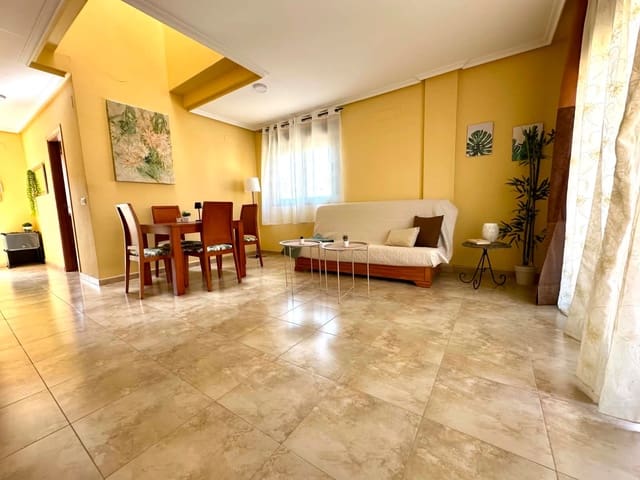 3 slaapkamer Appartement te huur in Guardamar del Segura - € 800 (Ref: 10033356)