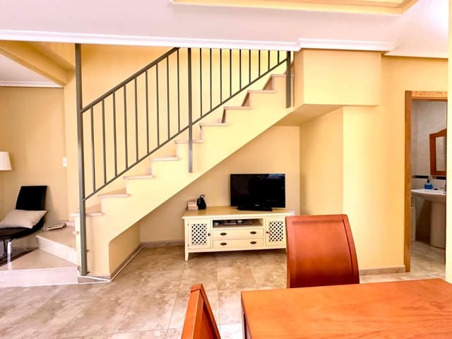 3 slaapkamer Appartement te huur in Guardamar del Segura - € 800 (Ref: 10033356)