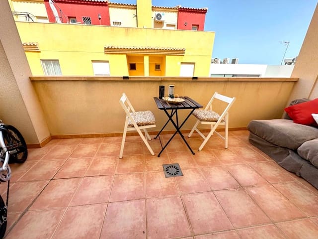3 slaapkamer Appartement te huur in Guardamar del Segura - € 800 (Ref: 10033356)