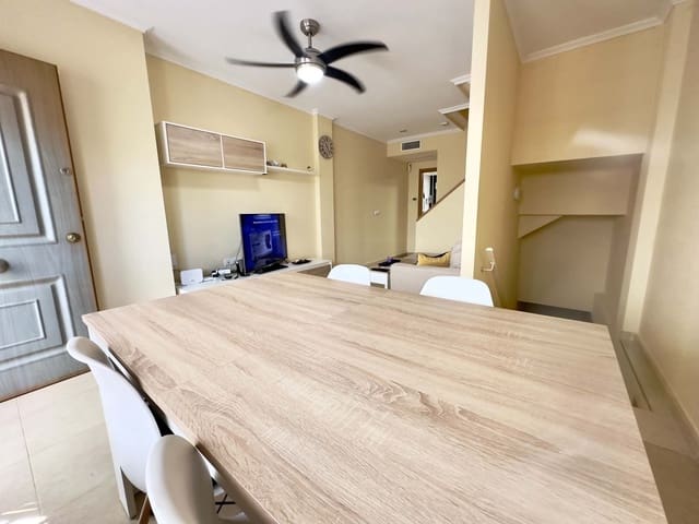 3 makuuhuone Huoneisto vuokrattavana paikassa Guardamar del Segura mukana uima-altaan 
autotalli - 900 € (Ref: 10060951)