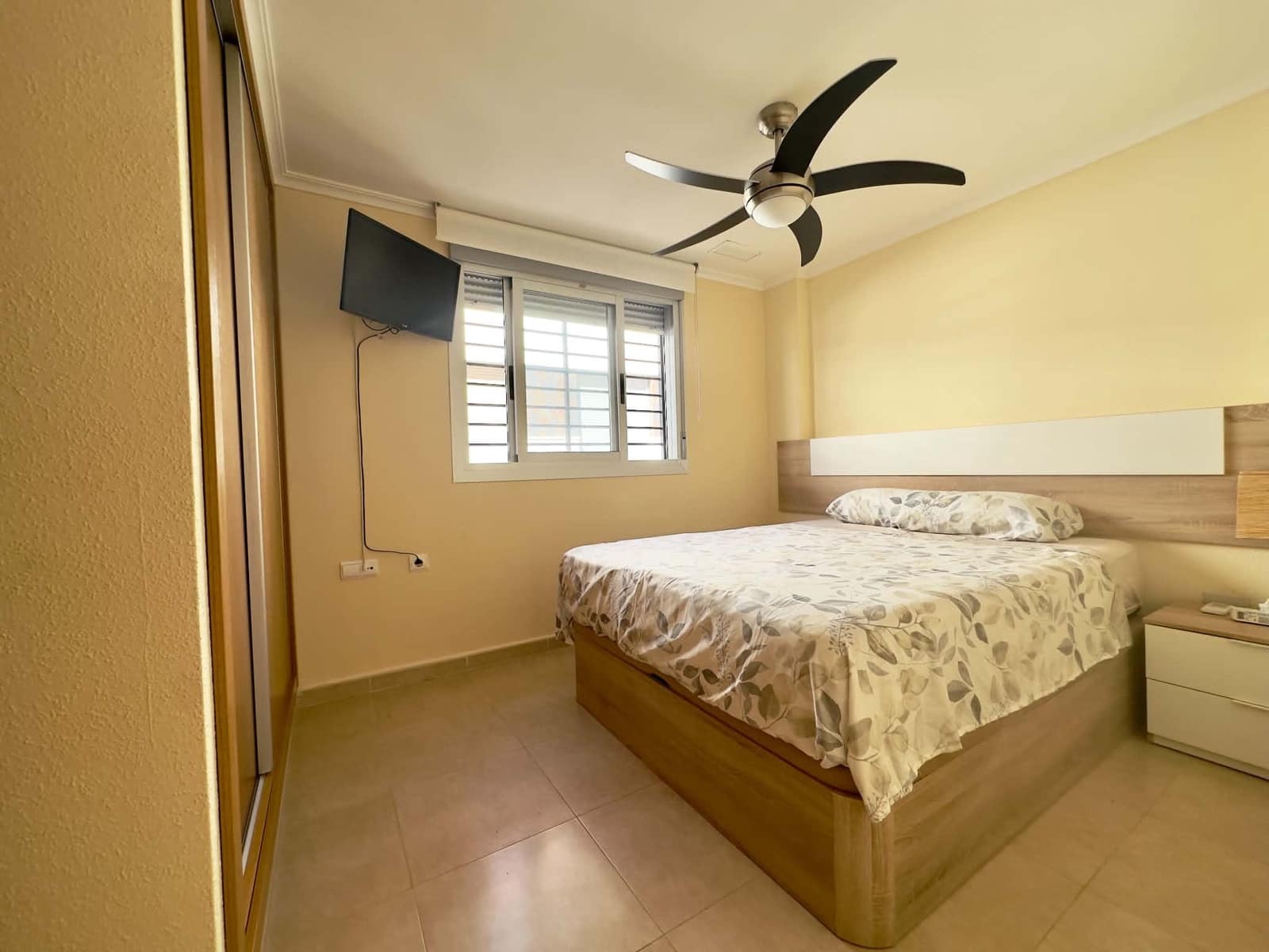 3 bedroom Apartment for rent in Guardamar del Segura with pool garage - € 900 (Ref: 10060951)