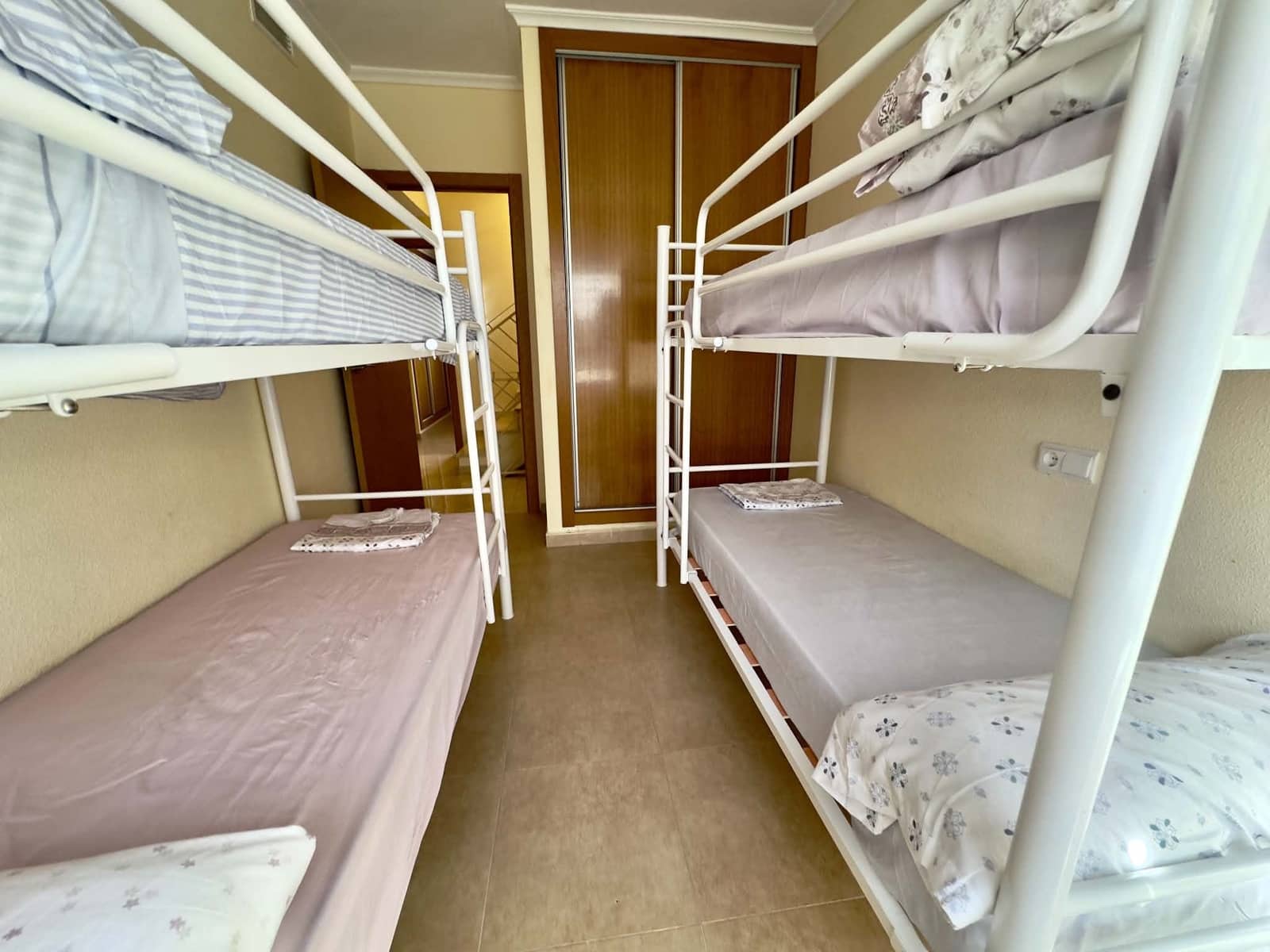 3 bedroom Apartment for rent in Guardamar del Segura with pool garage - € 900 (Ref: 10060951)