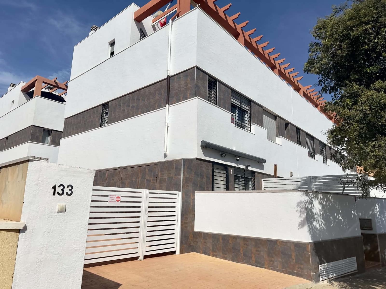 3 bedroom Apartment for rent in Guardamar del Segura with pool garage - € 900 (Ref: 10060951)