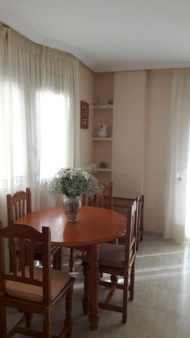 2 Zimmer Strandapartment zu vermieten in Guardamar del Segura mit Pool Garage - 650 € (Ref: 10060952)