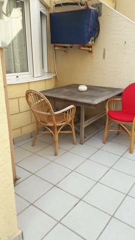 2 Zimmer Strandapartment zu vermieten in Guardamar del Segura mit Pool Garage - 650 € (Ref: 10060952)