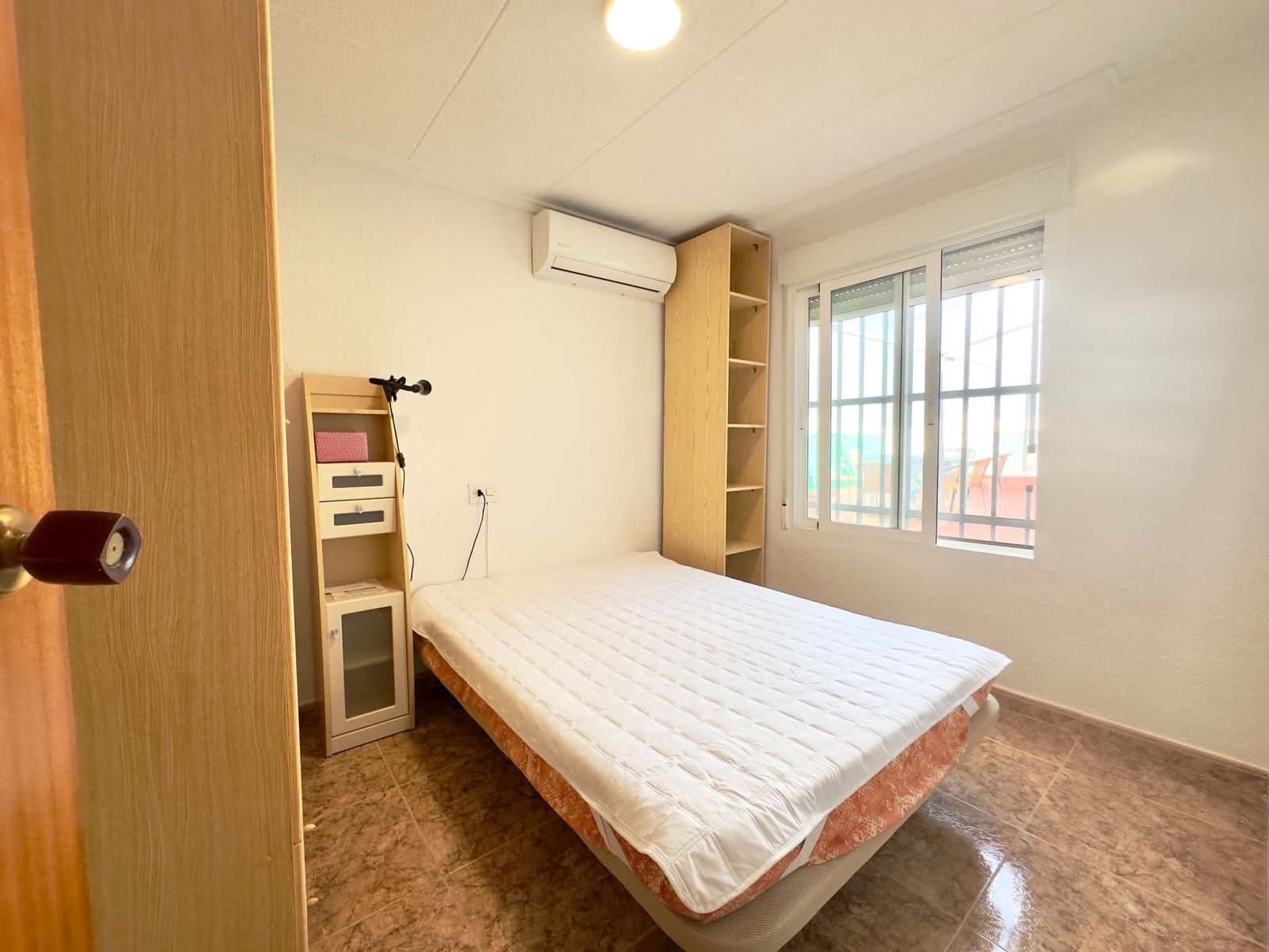 2 makuuhuone Huoneisto vuokrattavana paikassa Guardamar del Segura mukana 
autotalli - 650 € (Ref: 10101394)