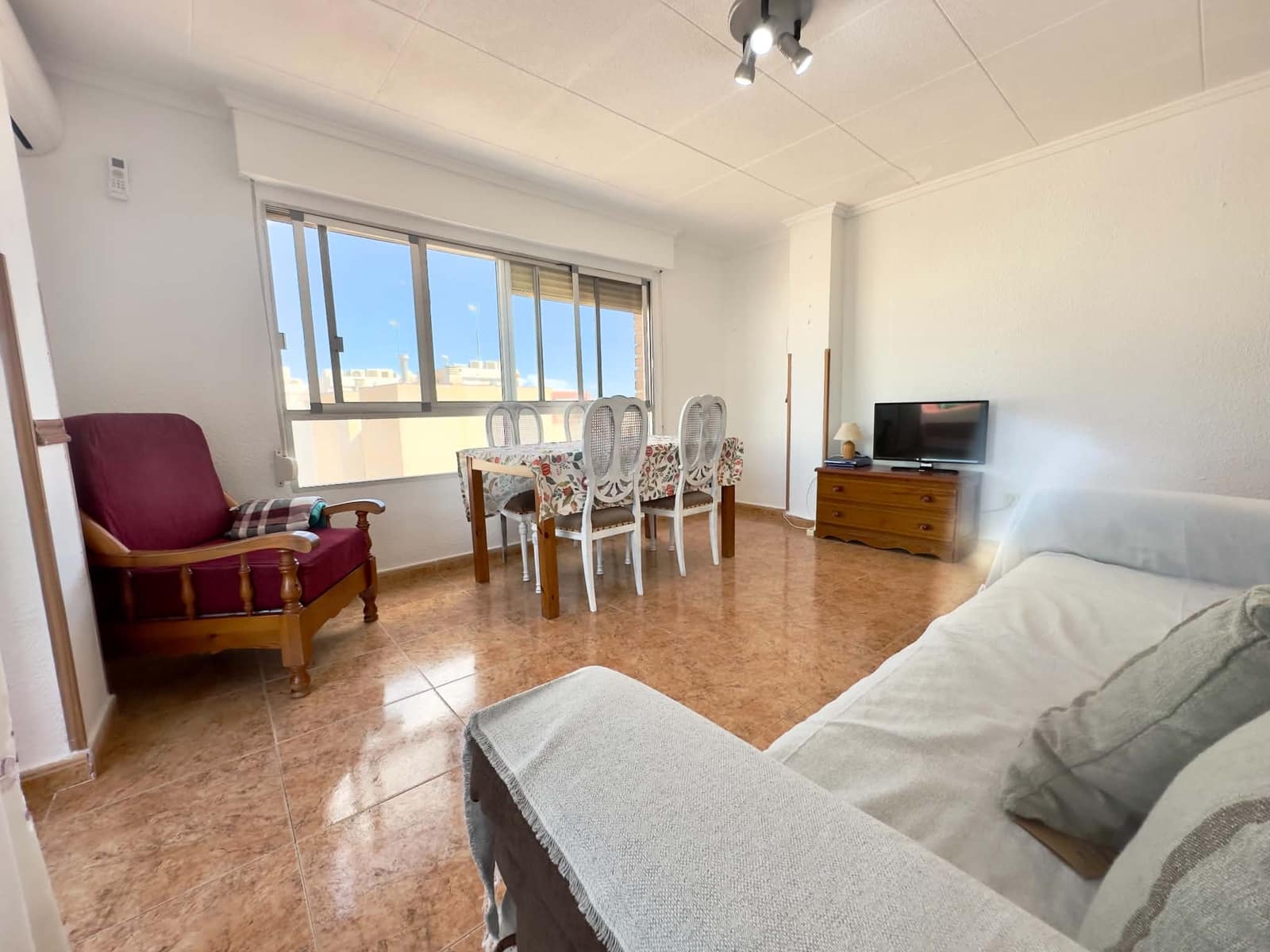 2 makuuhuone Huoneisto vuokrattavana paikassa Guardamar del Segura mukana 
autotalli - 650 € (Ref: 10101394)