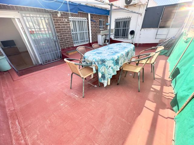 2 makuuhuone Huoneisto vuokrattavana paikassa Guardamar del Segura mukana 
autotalli - 650 € (Ref: 10101394)