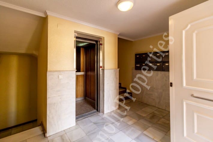 3 bedroom Apartment for rent in Guardamar del Segura with garage - € 1,000 (Ref: 6207522)