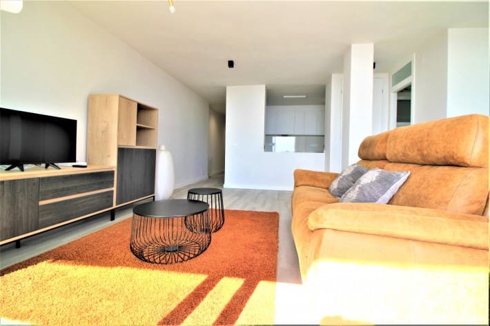 3 sovrum Lägenhet att hyra i Torrevieja - 1 200 € (Ref: 6207797)