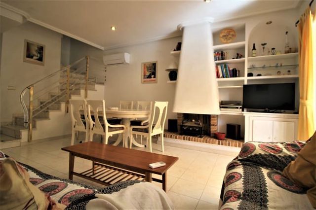 3 quarto Apartamento para arrendar em El Moncayo, Guardamar del Segura com piscina - 600 € (Ref: 6242374)