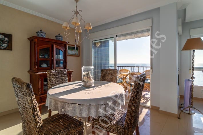 3 bedroom Apartment for rent in Torrevieja with garage - € 750 (Ref: 6510306)