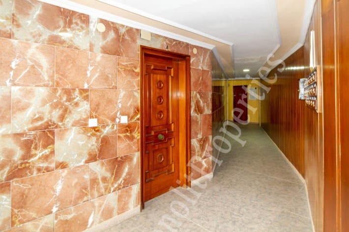 3 bedroom Apartment for rent in Torrevieja with garage - € 750 (Ref: 6510306)