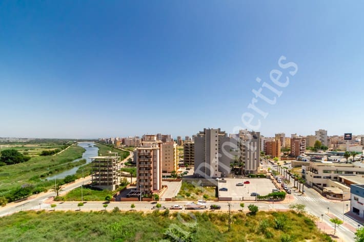 Apartamento de 1 habitación en Guardamar del Segura en alquiler con piscina garaje - 670 € (Ref: 6601953)