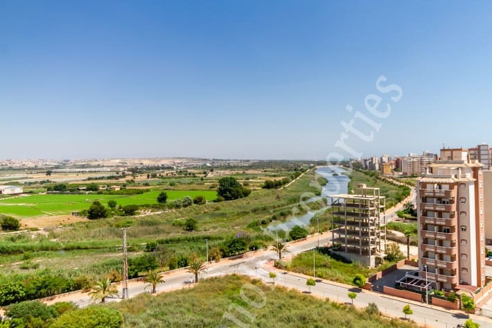 Apartamento de 1 habitación en Guardamar del Segura en alquiler con piscina garaje - 670 € (Ref: 6601953)